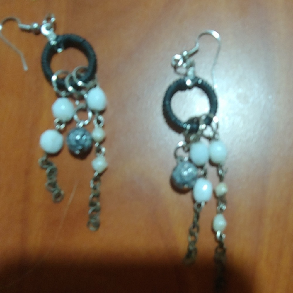 Earrings - Picture 2 of 3